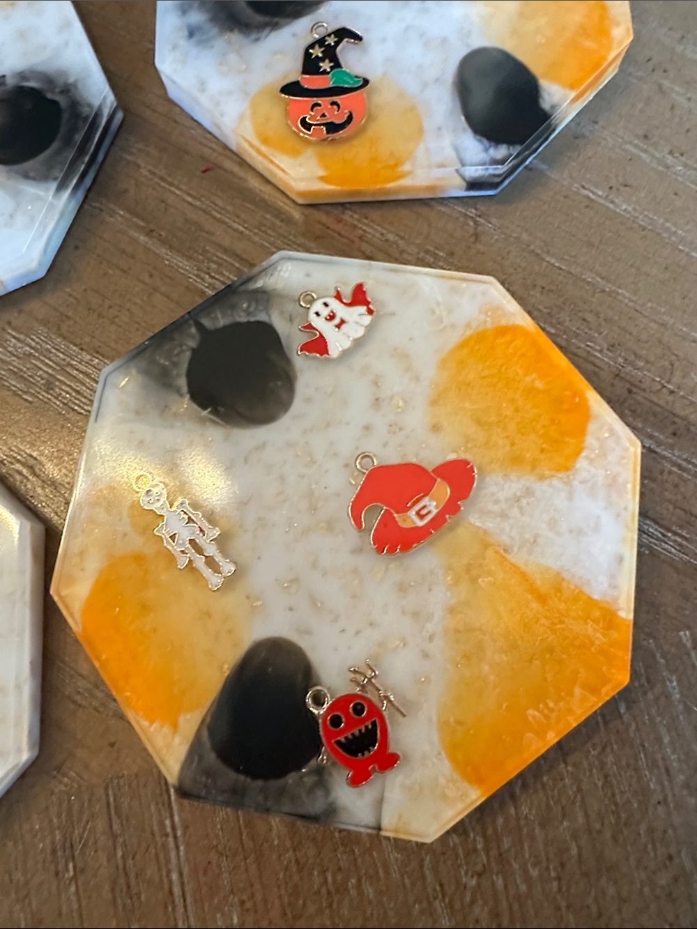 🎃Marbled 🎃Resin Coaster Set in Orange, Black & White - Picture 8 of 10